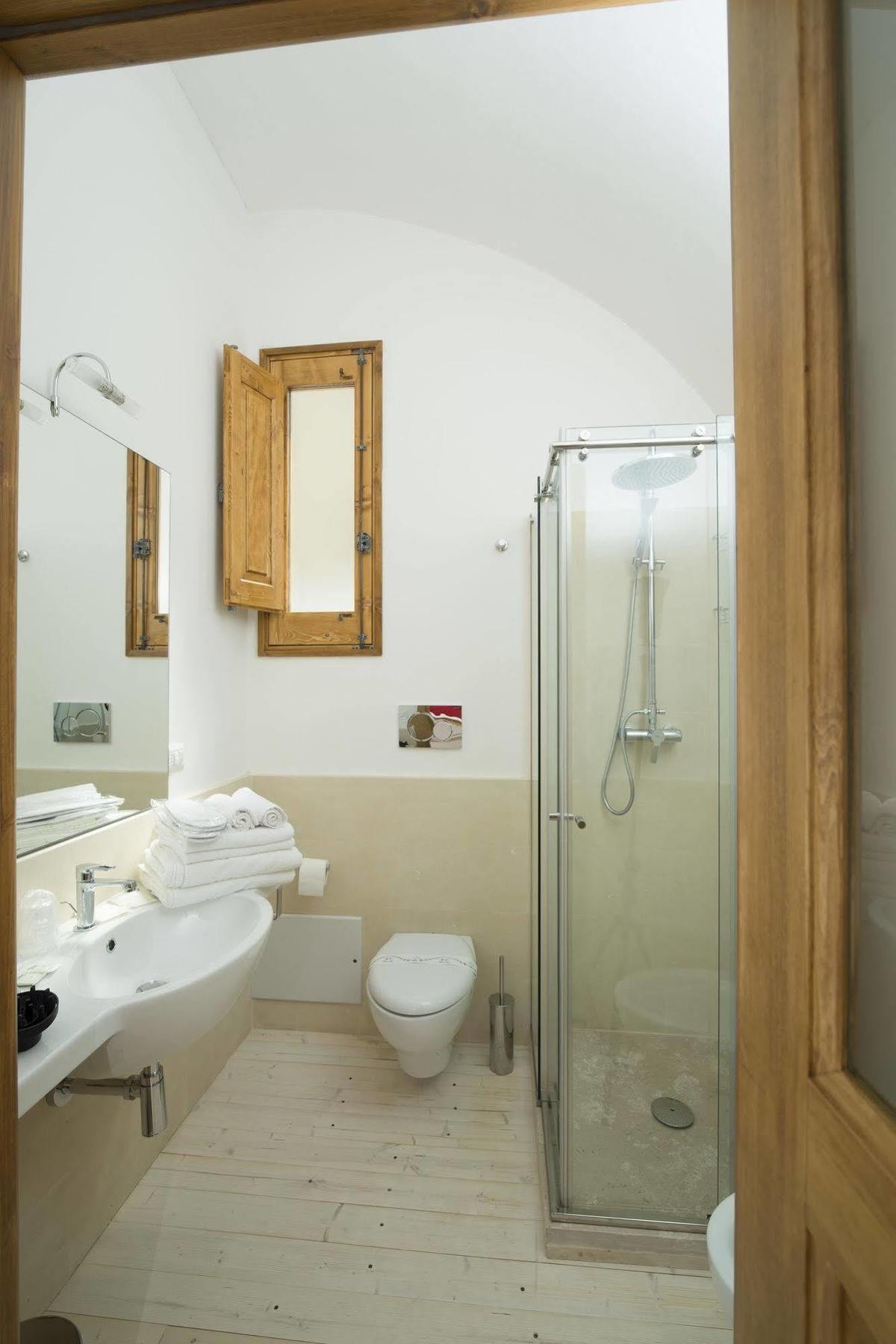 Relais Carlo V - Palazzo Storico Bed and Breakfast Gallipoli Eksteriør billede